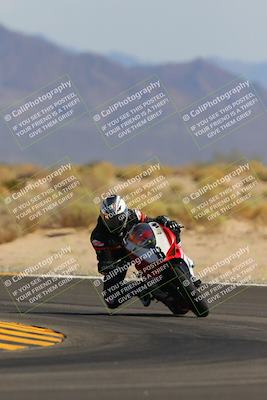 media/Oct-08-2022-SoCal Trackdays (Sat) [[1fc3beec89]]/Turn 16 (125pm)/